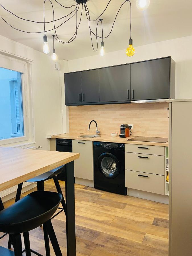 Appartement 2 Chambres Avec Terrasse Vue Sur Jardin Arbore Pontarlier Bagian luar foto
